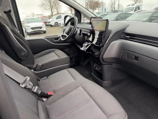 Hyundai Staria Trend