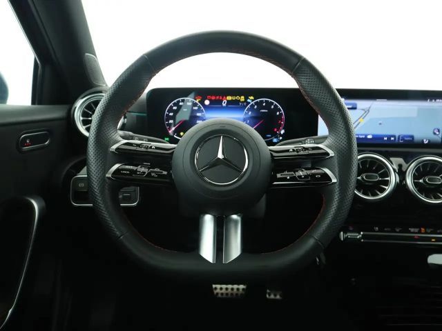 Mercedes-Benz A 200 AMG Line