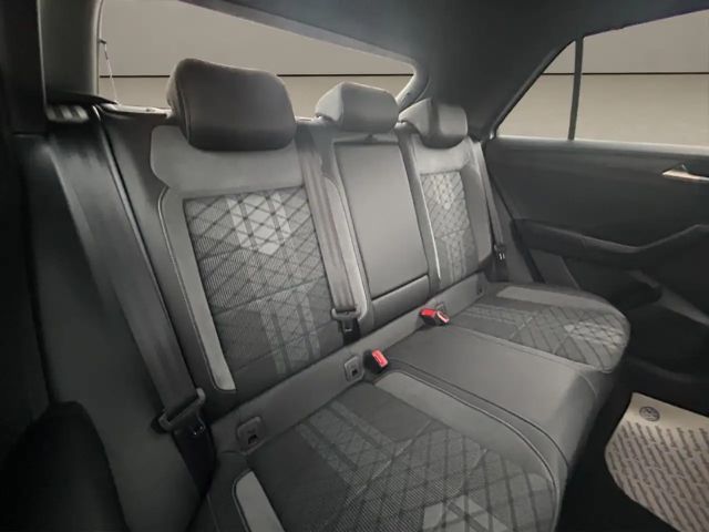 Volkswagen T-Roc 1.5 TSI DSG Plus R-Line