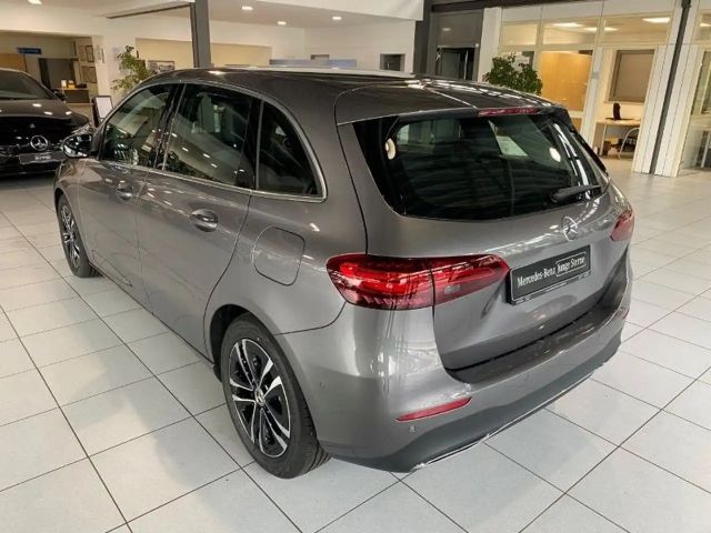 Mercedes-Benz B 180 Progressive