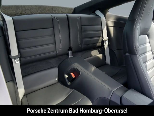 Porsche 992 Carrera Coupé GTS