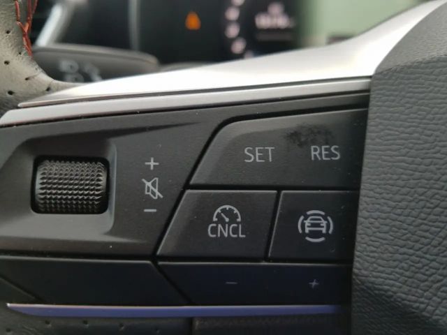 Seat Leon 1.5 eTSI FR-lijn Sportstourer