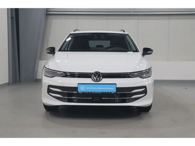 Volkswagen Golf 1.5 eTSI DSG Variant