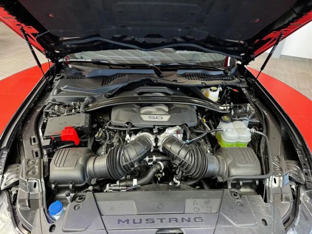 Ford Mustang Fastback GT 5.0 V8