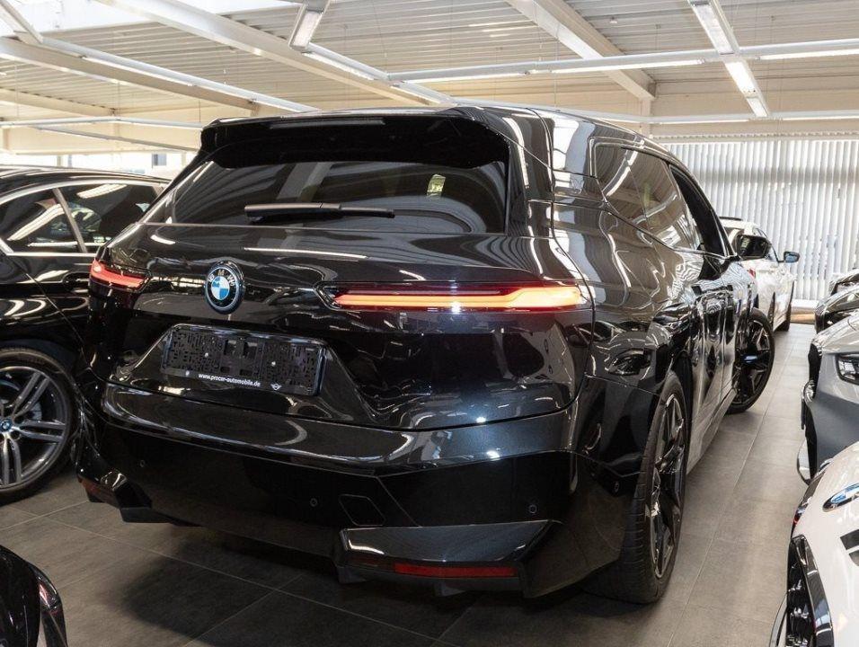 BMW iX xDrive40