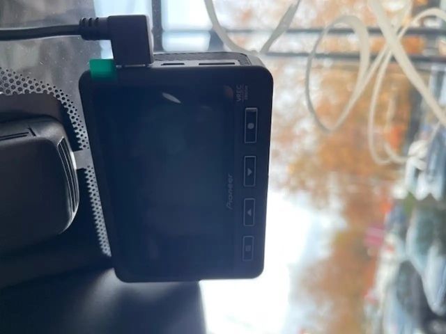 Toyota RAV4 DASH CAM & Anhängerkupplung Teamplayer