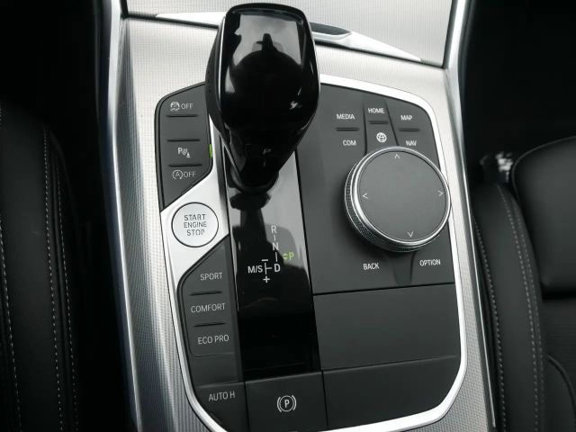 BMW 330 330i Sport Line Touring xDrive