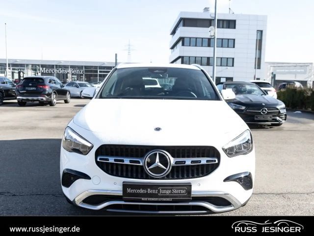 Mercedes-Benz GLA 180 Progressive