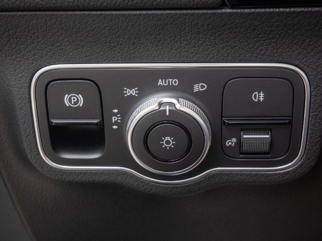 Mercedes-Benz B 200 Sedan