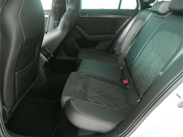 Skoda Superb 2.0 TSI Combi Sportline