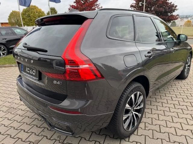 Volvo XC60 AWD Dark Plus