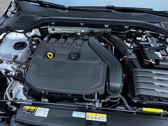 Volkswagen Golf 1.5 eTSI DSG