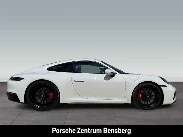 Porsche 992 Carrera Coupé GTS