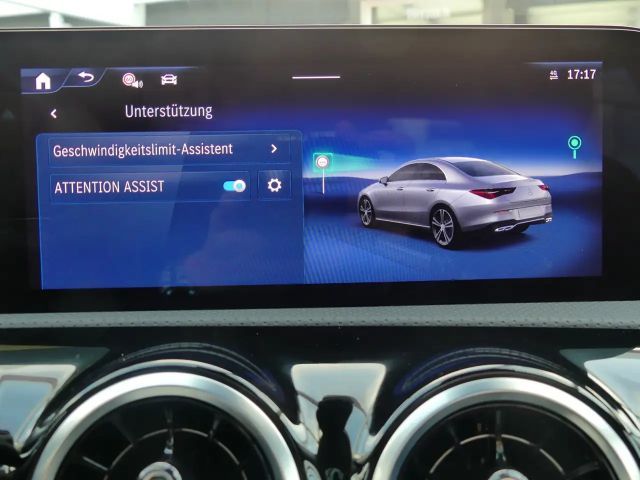 Mercedes-Benz CLA 180 Coupé Progressive