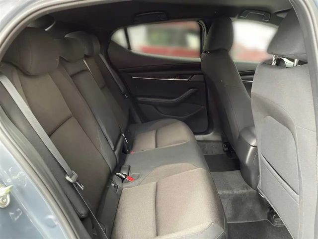 Mazda 3 Exclusive-line