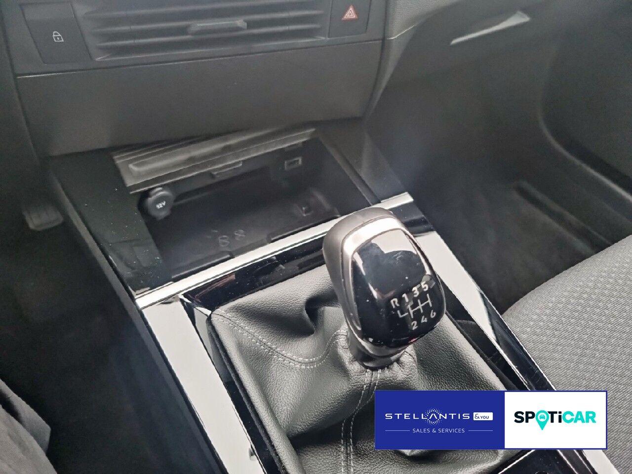 Opel Astra 1.2 Turbo Edition Turbo