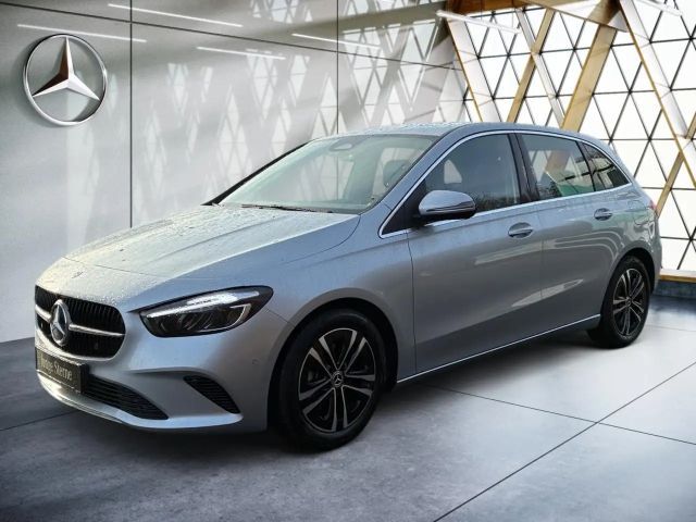 Mercedes-Benz B 180 Progressive Sedan