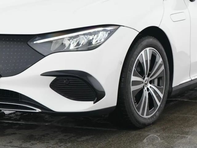 Mercedes-Benz EQE 300 Advanced Sedan