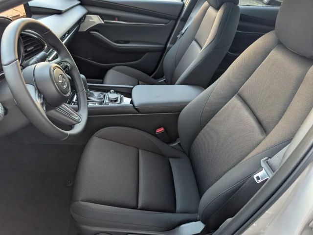 Mazda 3 Exclusive-line