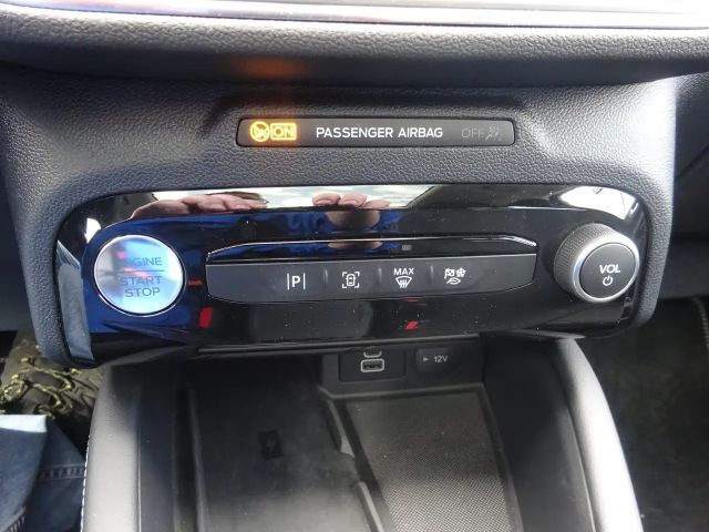 Ford Kuga AWD Active Hybrid