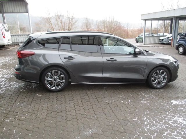 Ford Focus ST Line Wagon