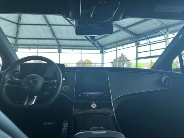 Mercedes-Benz EQE 300 AMG Line Sedan