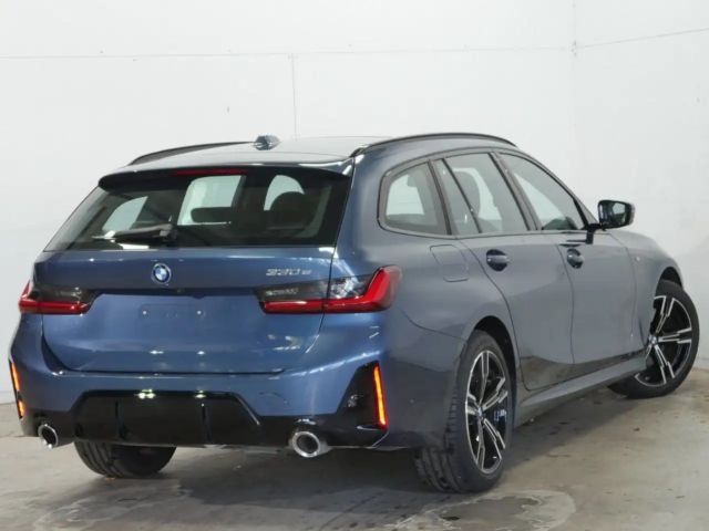 BMW 330 330e M-Sport Touring