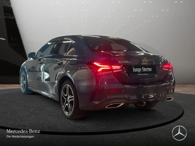 Mercedes-Benz A 250 A 250 e AMG Line