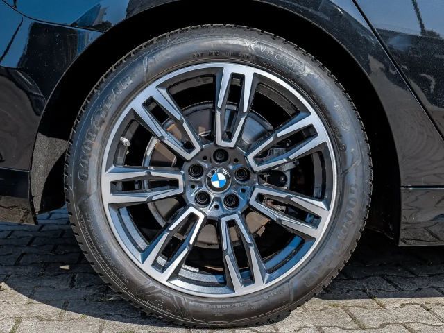 BMW 520 520i M-Sport Sedan