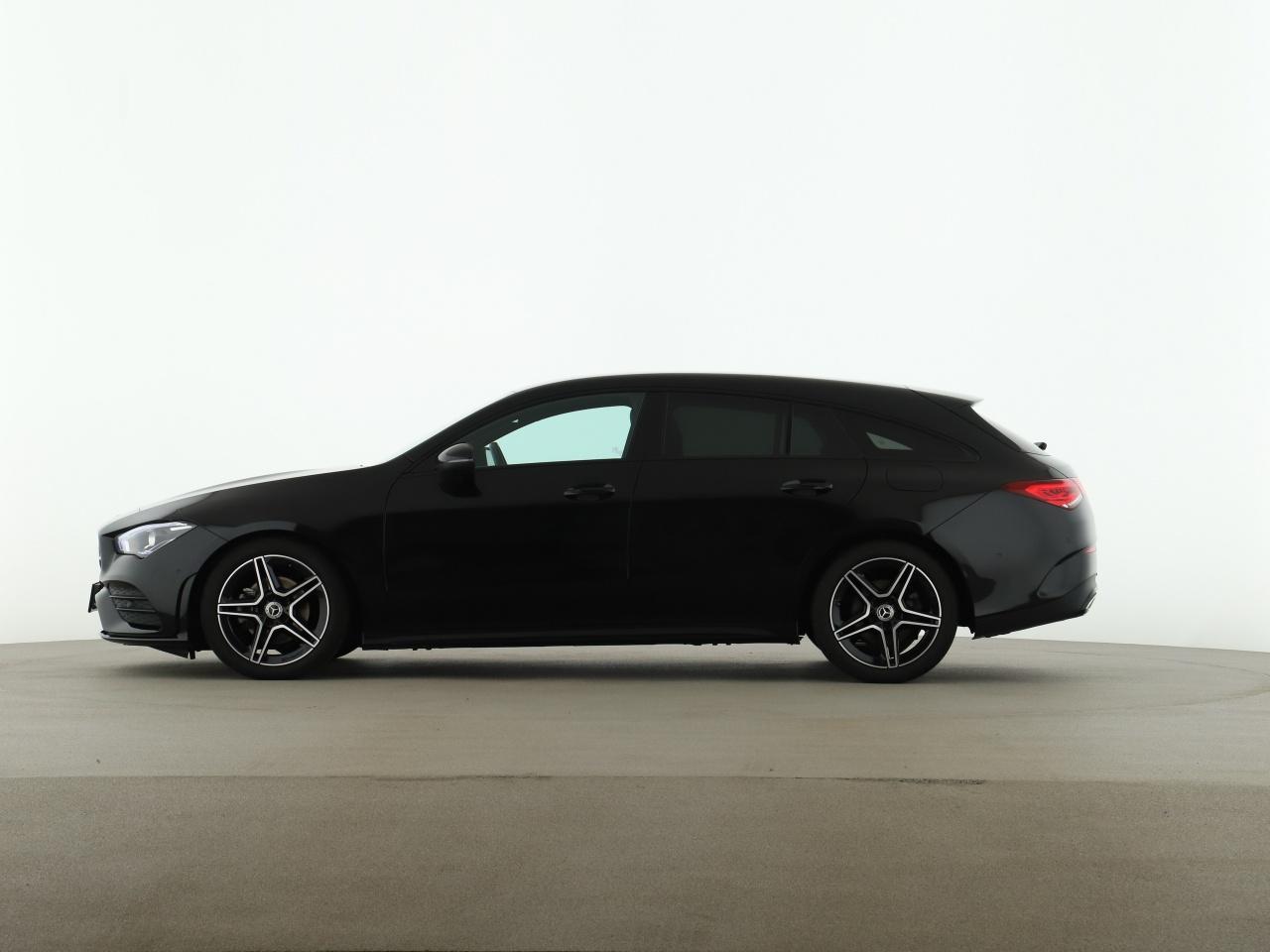 Mercedes-Benz CLA 200 AMG Line Shooting Brake