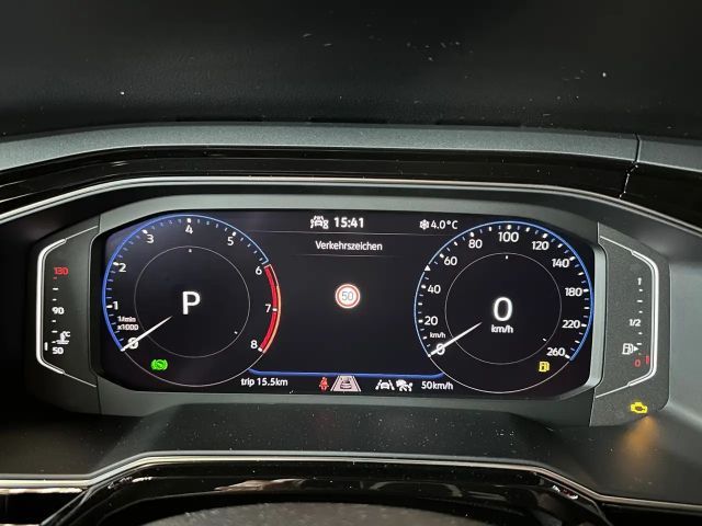 Volkswagen Taigo 1.0 TSI DSG R-Line