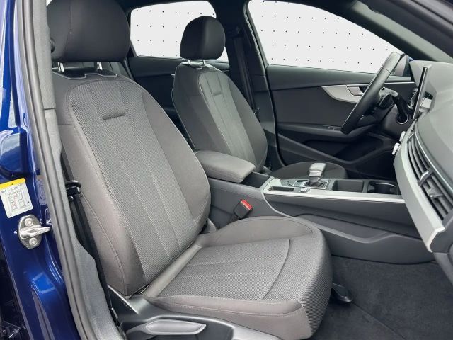Audi A4 40 TFSI S-Line S-Tronic Sedan