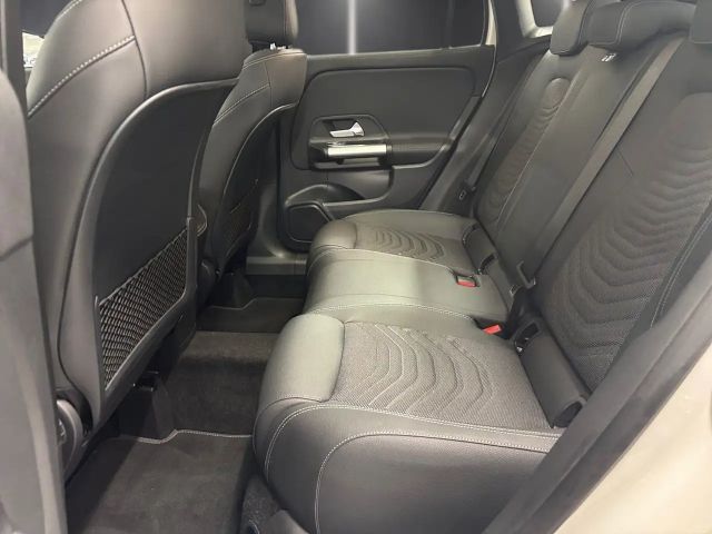 Mercedes-Benz GLA 200 Progressive