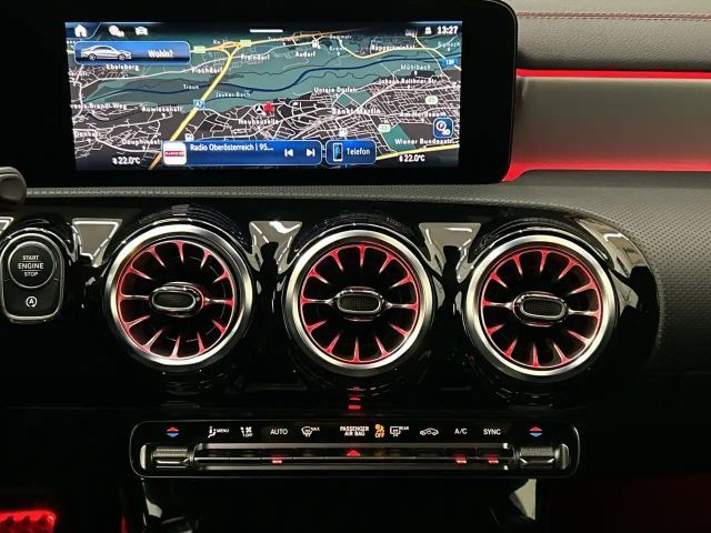 Mercedes-Benz CLA 200 AMG Line Coupé Premium