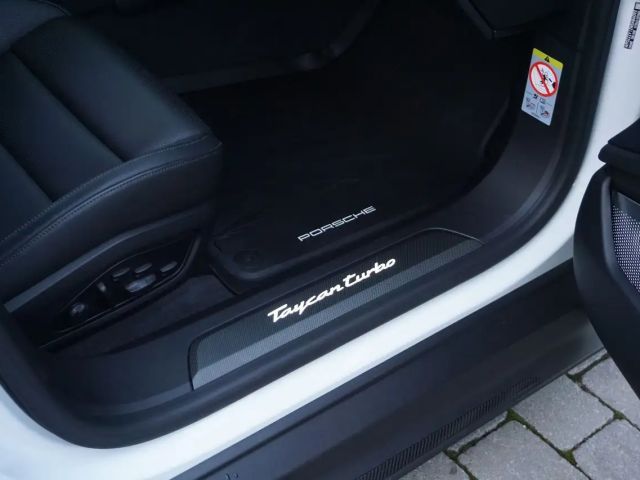 Porsche Taycan Sport Turismo Turbo
