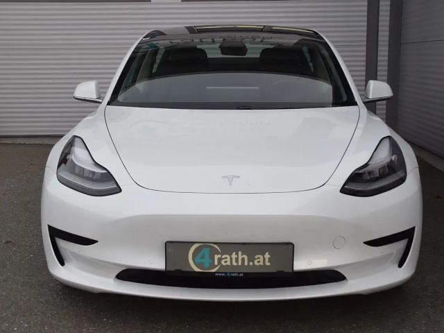 Tesla Model 3 RWD Standard Range