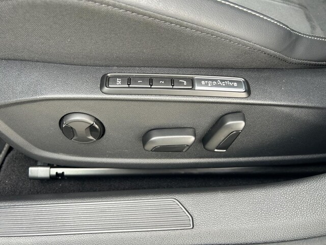 Volkswagen Golf 1.5 eTSI DSG Golf VIII Style