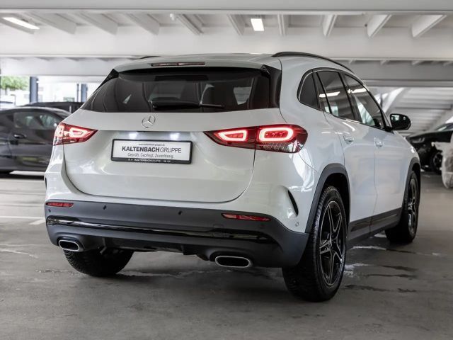 Mercedes-Benz GLA 200 AMG Line