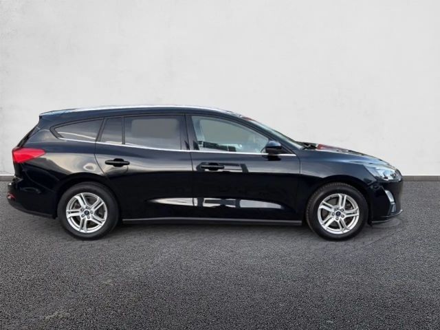 Ford Focus Cool & Connect EcoBoost Wagon