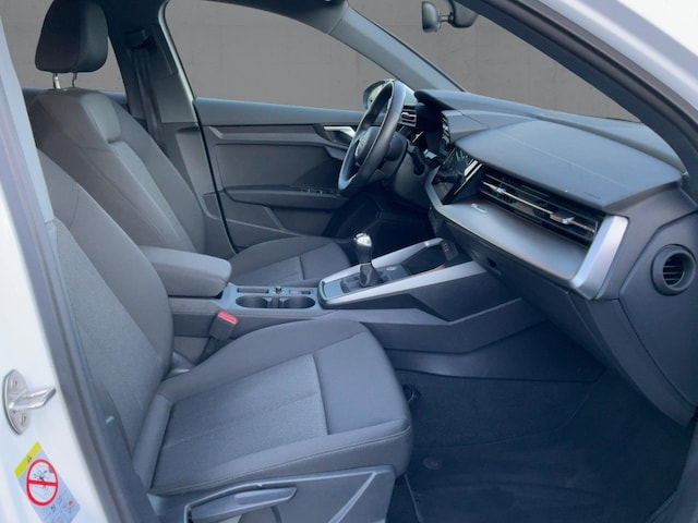 Audi A3 30 TFSI Sedan