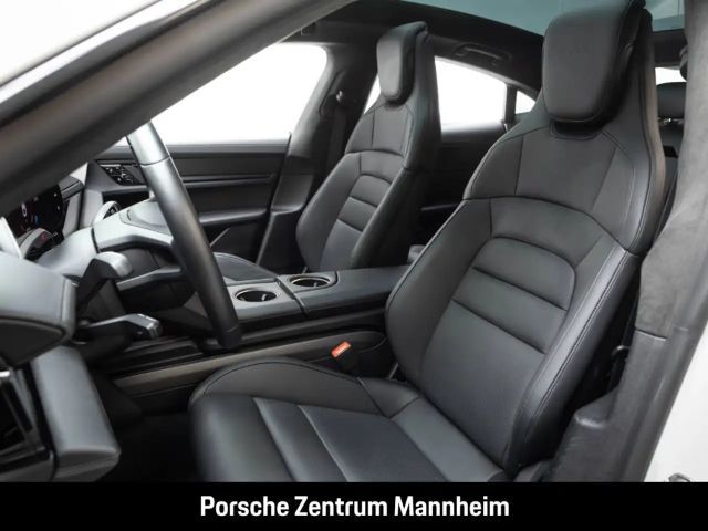 Porsche Taycan S Turbo