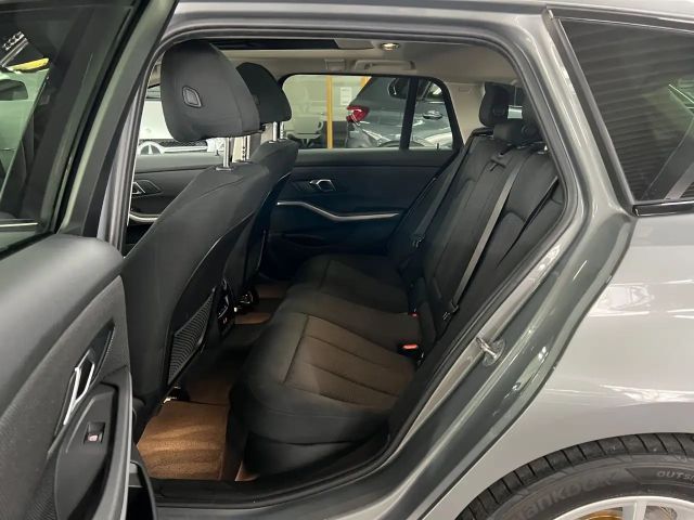 BMW 318 318d Touring