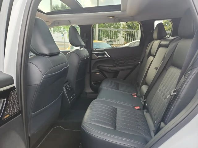 Mitsubishi Outlander 4WD