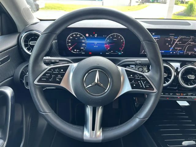 Mercedes-Benz A 180 Hatchback