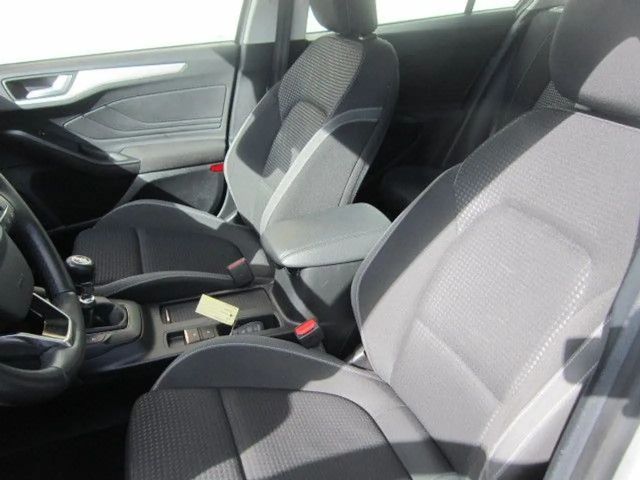 Ford Focus Cool & Connect Wagon