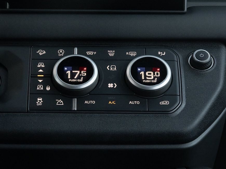 Land Rover Defender 110 Dynamic SE