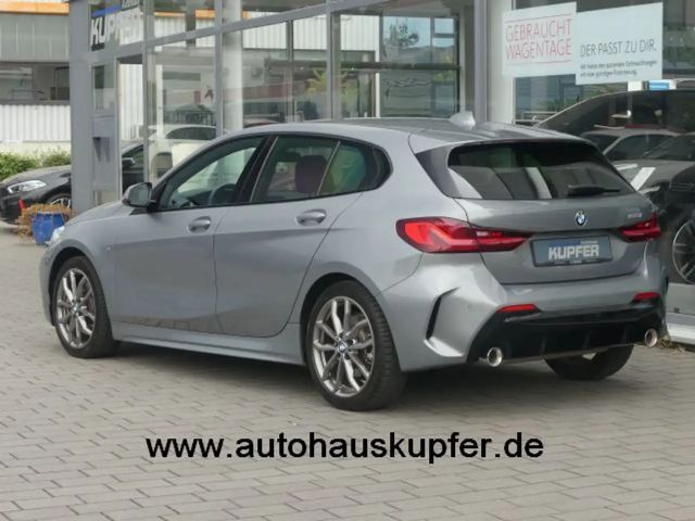 BMW 120 120i Sedan