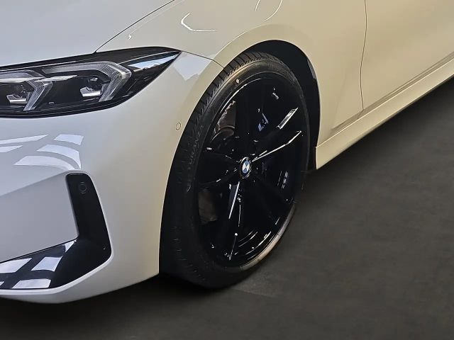 BMW 330 330i M-Sport Sedan xDrive