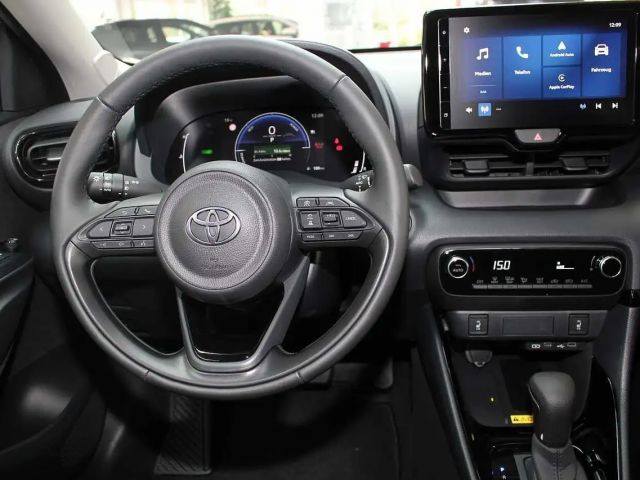 Toyota Yaris Hatchback Hybride Team D