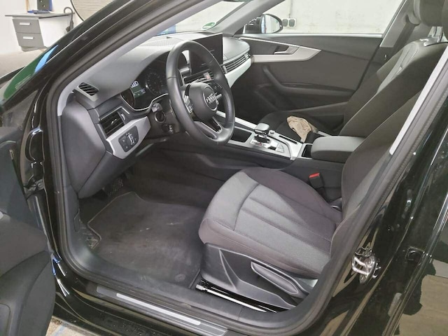 Audi A4 35 TFSI Avant S-Tronic